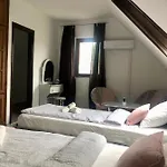 Aniiza אורבייניאש