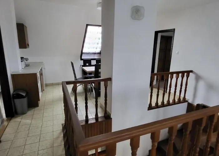 בית הארחה Aniiza 3*